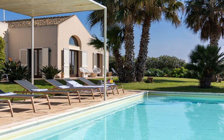 Villa Casale: Have, pool, Udendørs, Udvendige