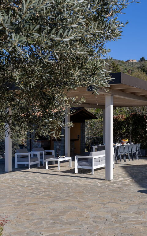 Villa Acquaviva: Altan / terrasse / gårdhave, Have