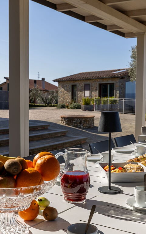 Villa Acquaviva: Altan / terrasse / gårdhave, Have