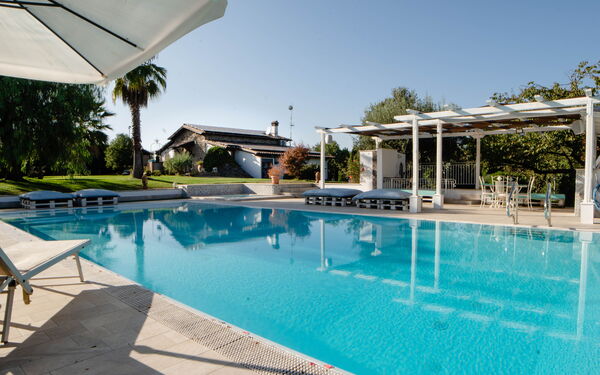 Villa Antici: pool, Udendørs, Udvendige