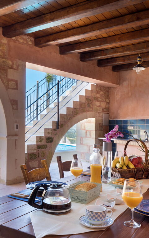 Villa Kois: Altan / terrasse / gårdhave, pool, Udendørs, Udvendige