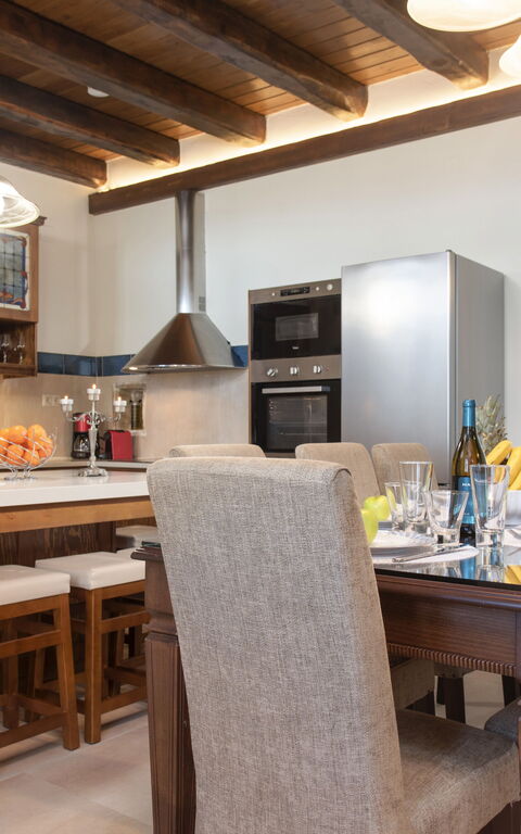 Villa Kois: Frokostlokale, Køkken