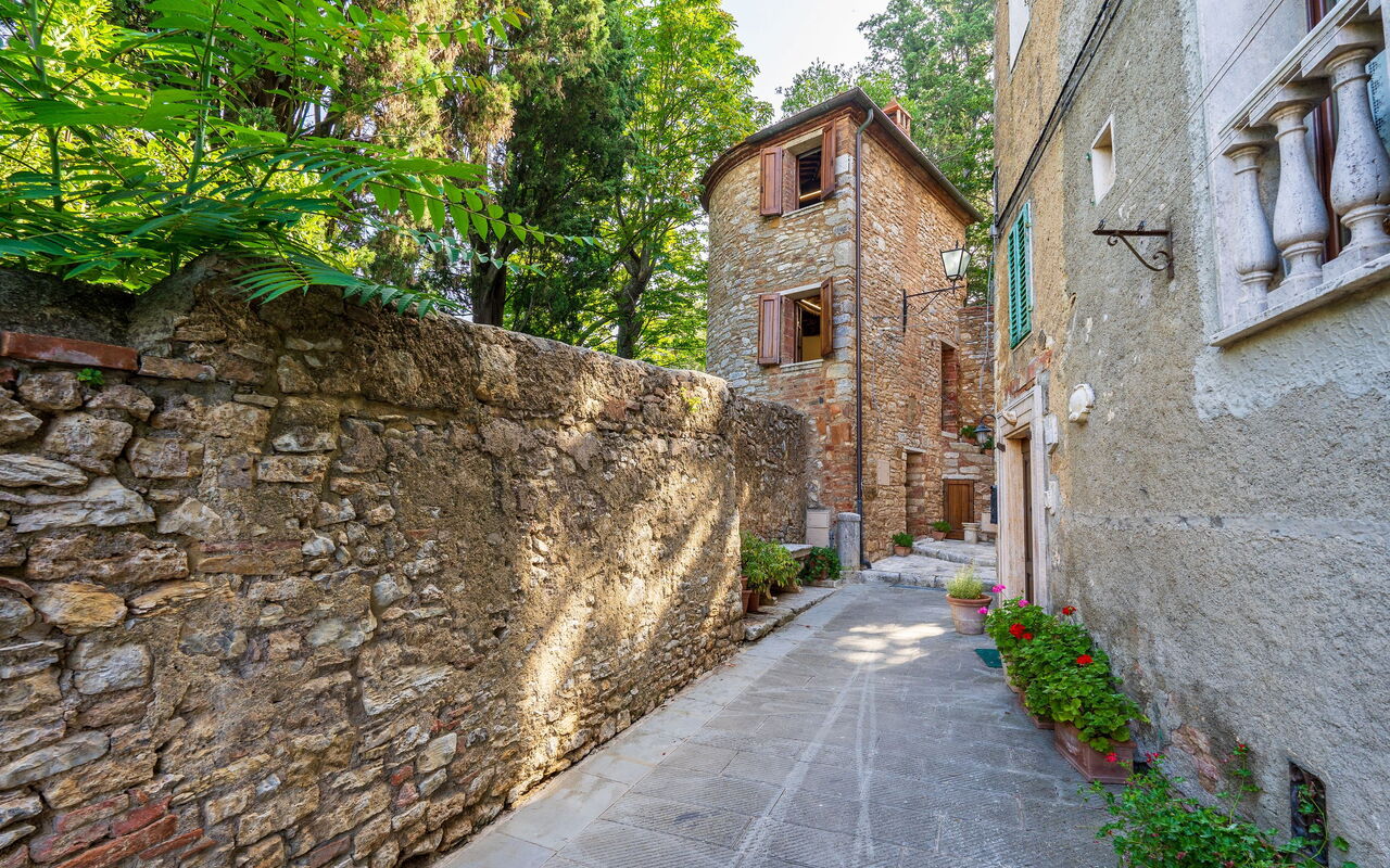 Torre di Serre: Udendørs, Udvendige