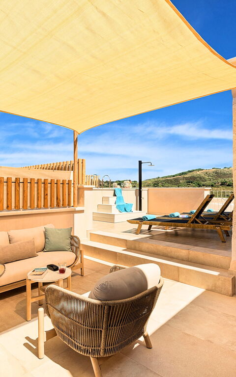 Villa Mirage: Udendørs, Udvendige