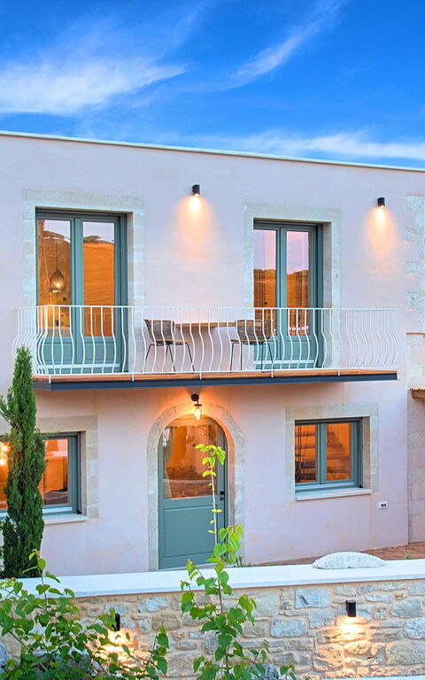 Villa Mirage: Hovedindgang, Udendørs, Udvendige