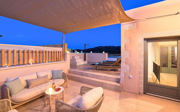 Villa Mirage: Udendørs, Udvendige