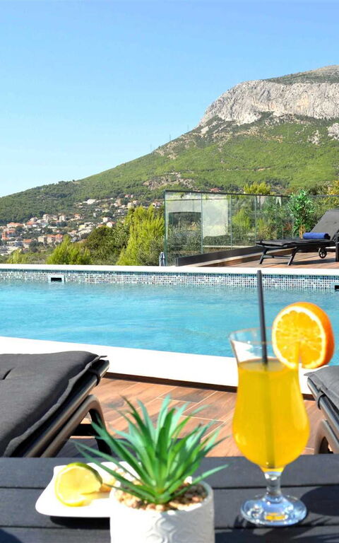 Villa Nikta: Altan / terrasse / gårdhave, By, pool, Udendørs