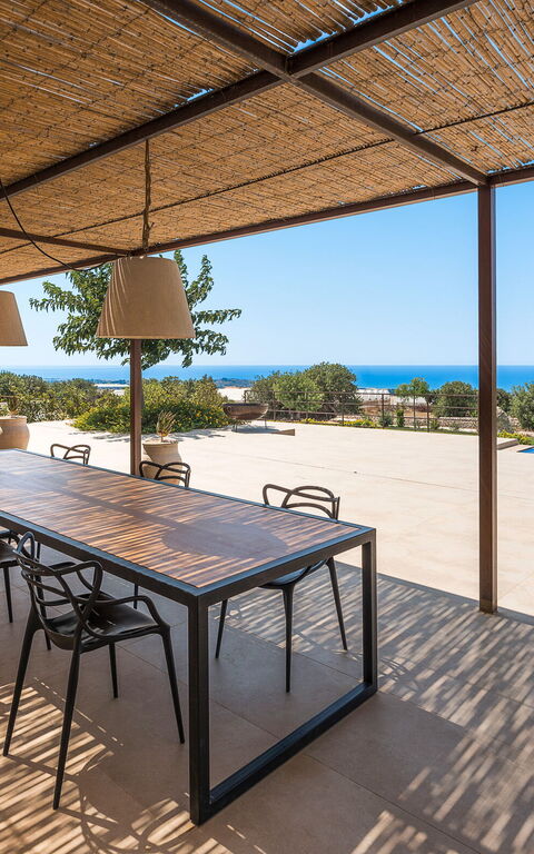 Gelso Bianco: Udendørs, Udvendige, Visninger