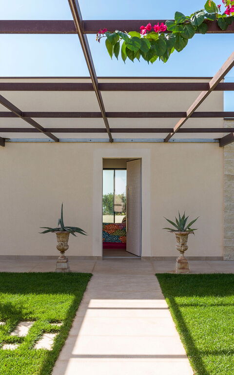 Gelso Bianco: Have, Udendørs, Udvendige