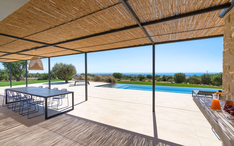 Villa Passo Salina: Altan / terrasse / gårdhave, pool