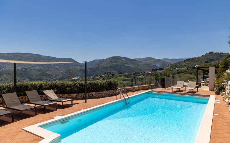 Villa Petra: pool, Udendørs, Udvendige