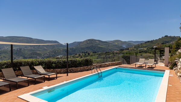 Villa Petra: pool, Udendørs, Udvendige