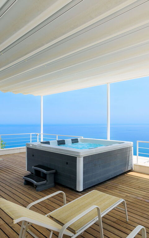 Villa Elysium: Udendørs, Udvendige, Visninger