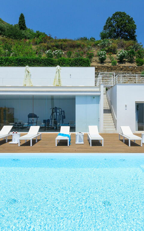 Villa Elysium: pool, Udendørs, Udvendige