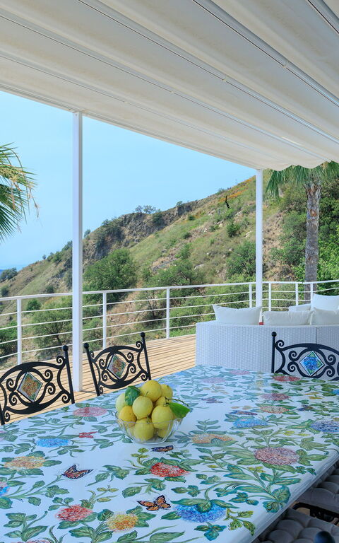 Villa Elysium: Udendørs, Udvendige, Visninger