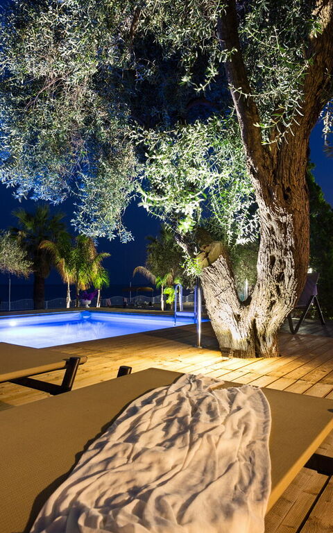 Villa Bellasia: Udendørs, Udvendige