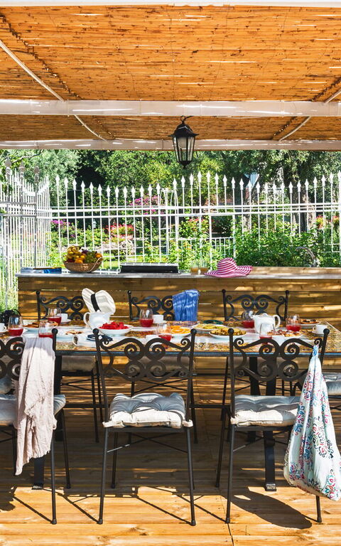 Villa Bellasia: Udendørs, Udvendige