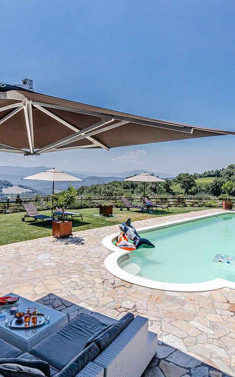 Chateau La Siroque: pool, Udendørs, Udvendige, Visninger