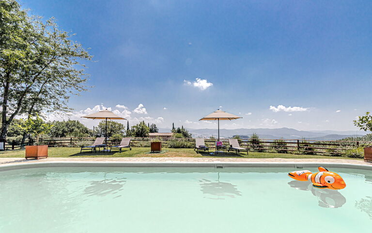 Chateau La Siroque: pool, Udendørs, Udvendige, Visninger