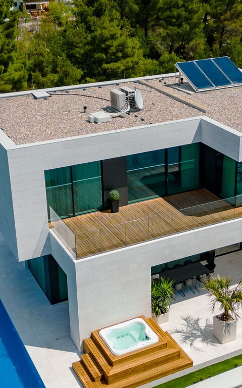 Orvas Villa 82: boblebad, Have, pool, Udvendige, Visninger