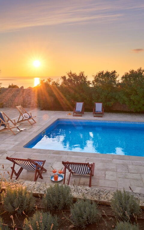 Orvas Villa 189: Have, pool