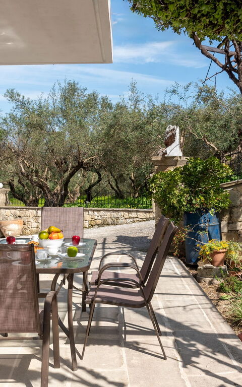 Klapas: Altan / terrasse / gårdhave