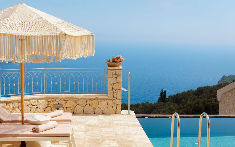 Villa Thea Mare Levantes: pool, Udendørs, Udvendige, Visninger