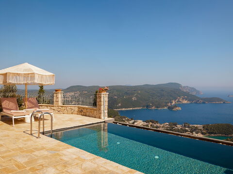 Villa Thea Mare Levantes