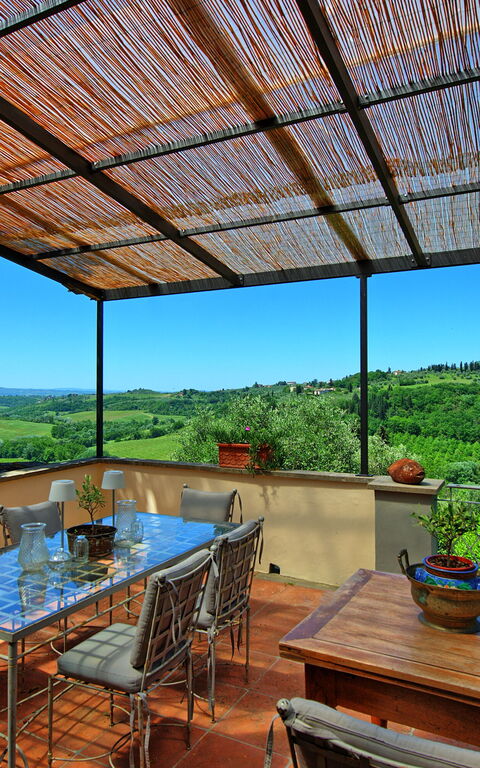 Villa Casciani: Altan / terrasse / gårdhave