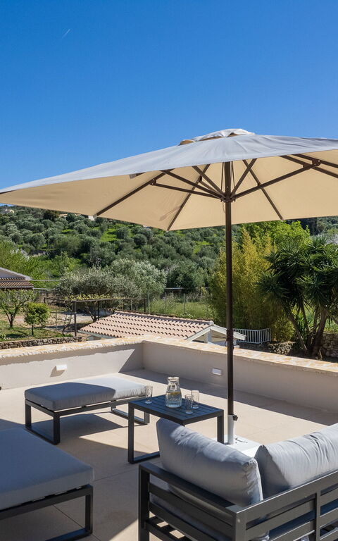 Villa Armonia: Altan / terrasse / gårdhave, Udendørs, Udvendige, Visninger