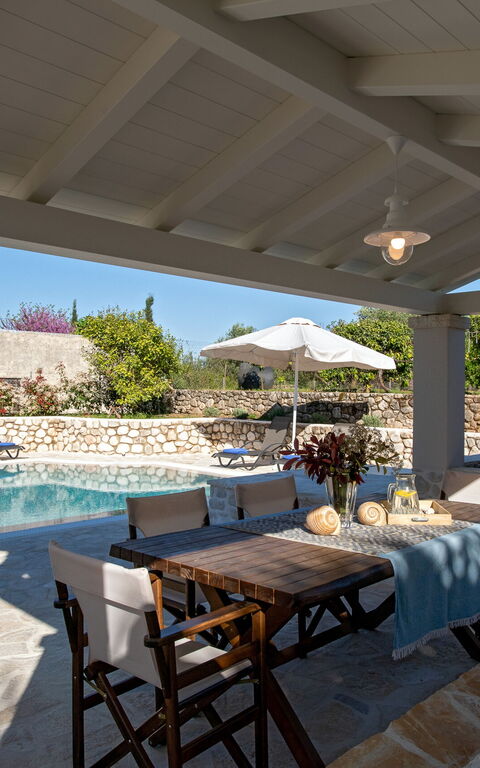 Villa Armonia: Altan / terrasse / gårdhave, pool, Udendørs, Udvendige