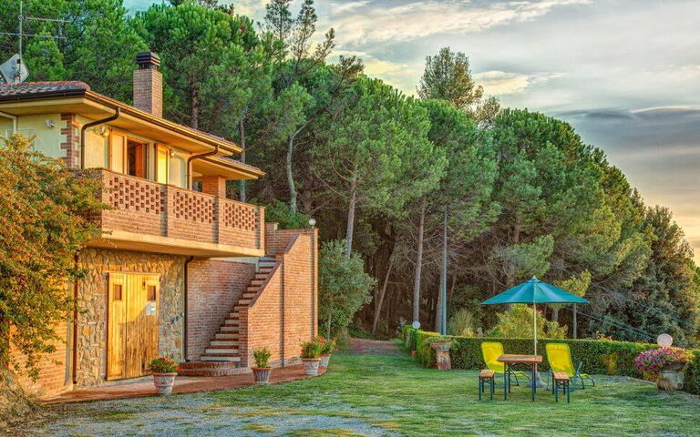 Leccino: Have, Hovedindgang, Udendørs, Udvendige