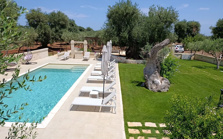 Terra Mater: Have, pool, Udendørs, Udvendige