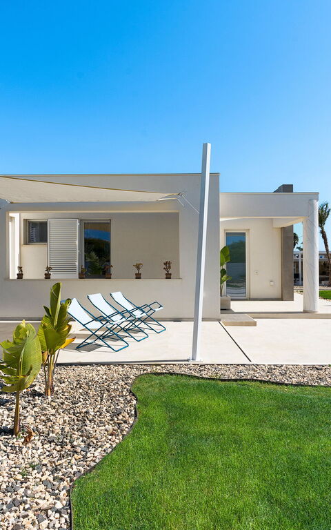 Villa Paradisus: Have, Udendørs, Udvendige