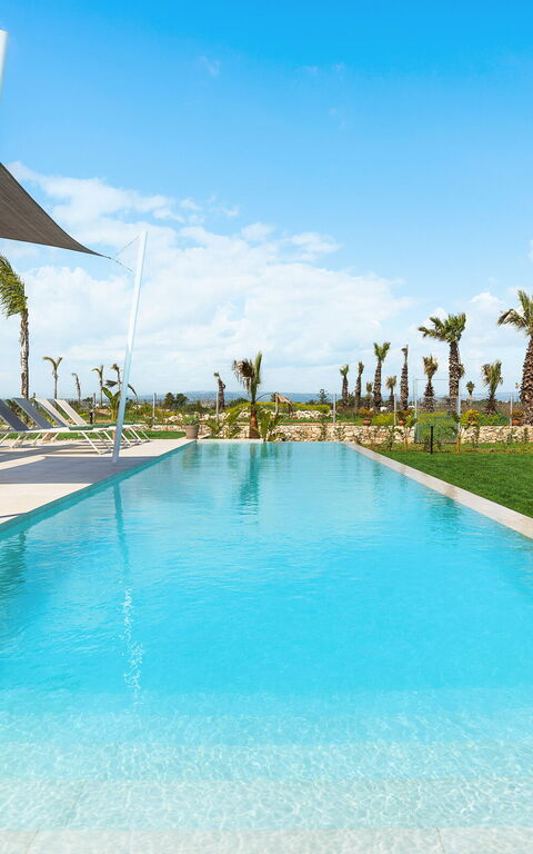 Villa Paradisus: Have, pool, Udendørs, Udvendige