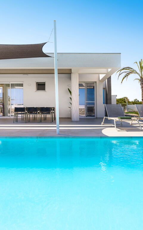 Villa Paradisus: pool, Udendørs, Udvendige