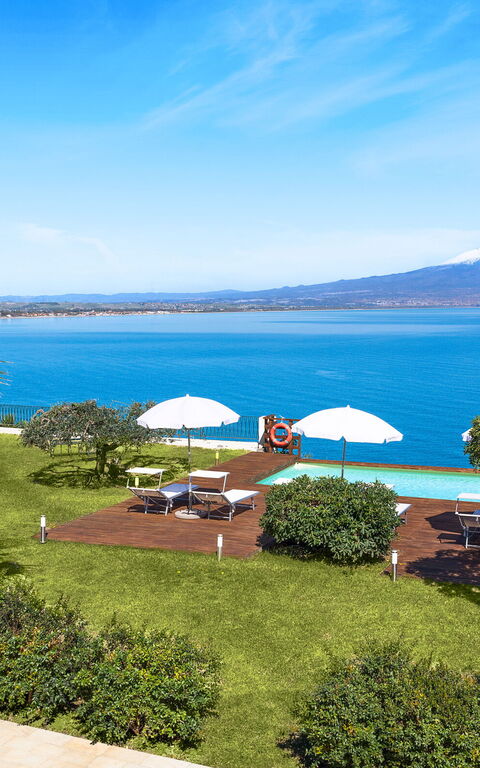 Villa Coralia: Have, pool, Udendørs, Udvendige, Visninger