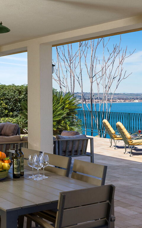 Villa Coralia: Udendørs, Udvendige, Visninger