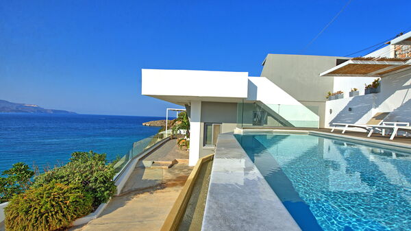 Villa Sapphire: pool, Udendørs, Visninger