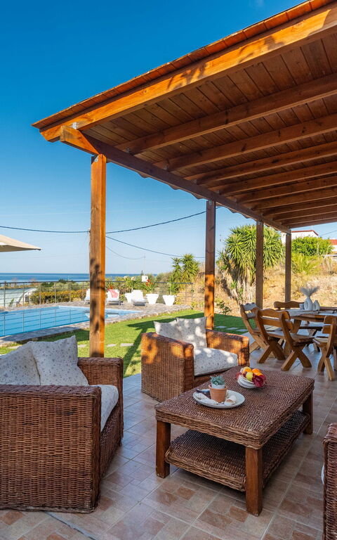 Villa Rose: Altan / terrasse / gårdhave, Have, pool, Udendørs, Udvendige, Visninger