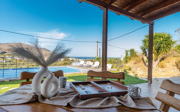 Villa Rose: Altan / terrasse / gårdhave, Have, pool, Udendørs, Udvendige, Visninger