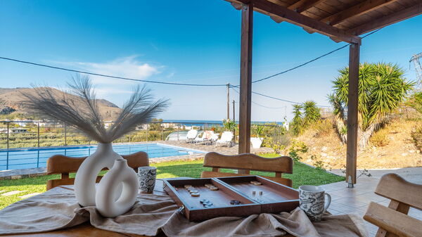 Villa Rose: Altan / terrasse / gårdhave, Have, pool, Udendørs, Udvendige, Visninger