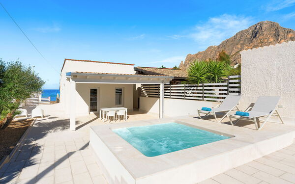 La Siesta: pool, Udendørs, Udvendige