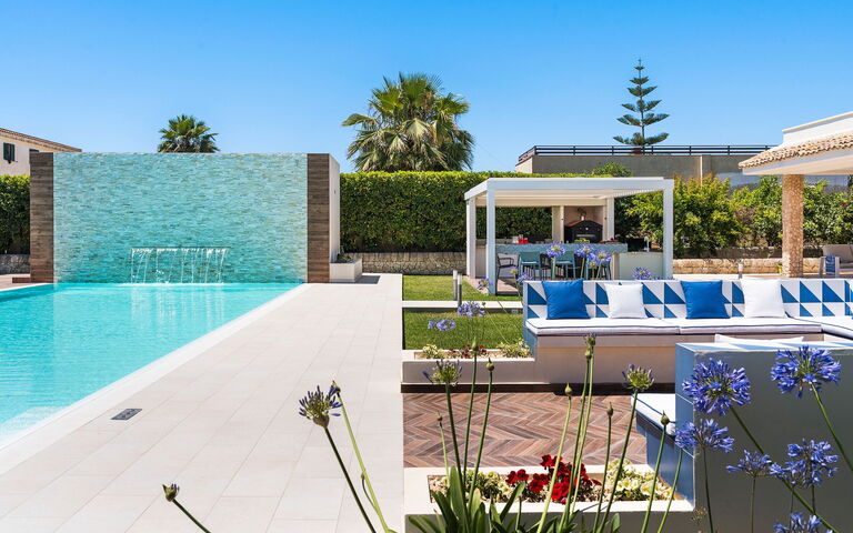 Villa Dilecta: Altan / terrasse / gårdhave, pool, Udendørs, Udvendige