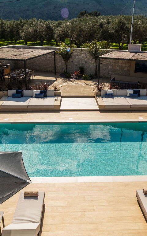 Villa Serenity: pool, Udendørs