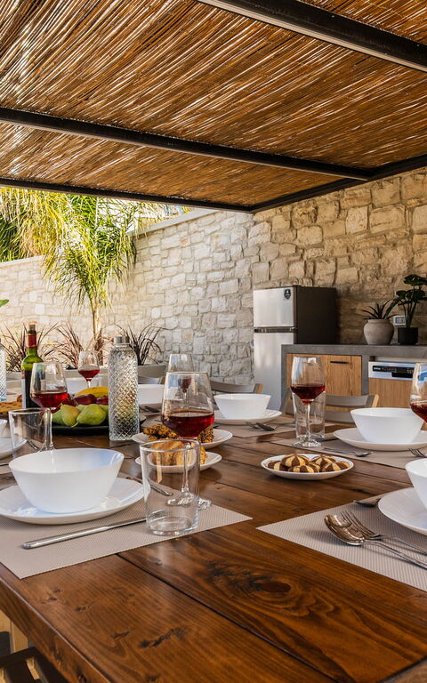 Villa Serenity: Altan / terrasse / gårdhave, Udendørs