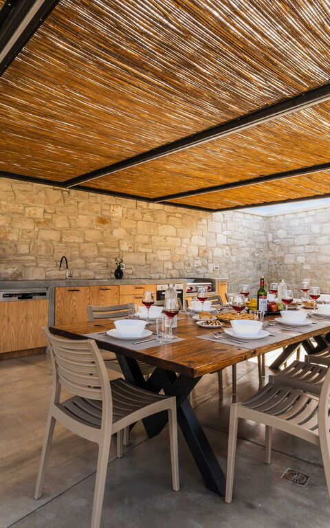 Villa Serenity: Altan / terrasse / gårdhave, Udendørs