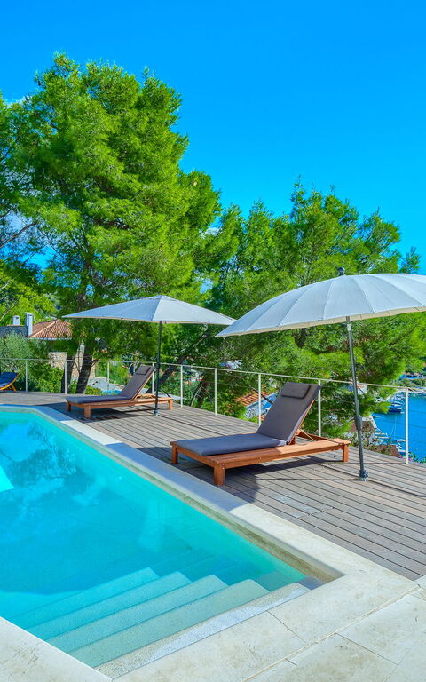 Villa Pine Haven: pool, Udendørs, Udvendige