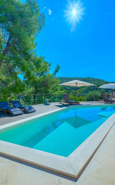 Villa Pine Haven: pool, Udendørs, Udvendige