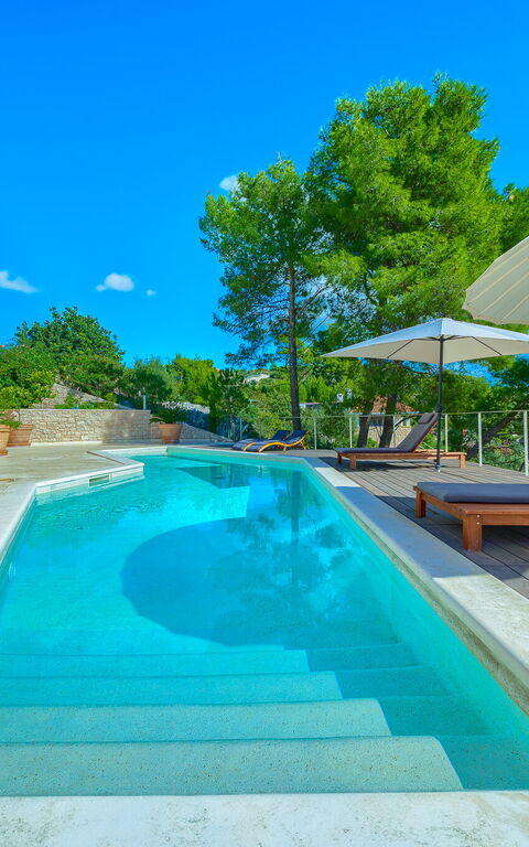 Villa Pine Haven: pool, Udendørs, Udvendige